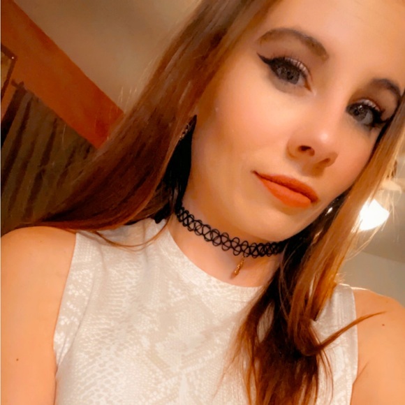 Meet your Posher, Kira - Picture 1 of 1